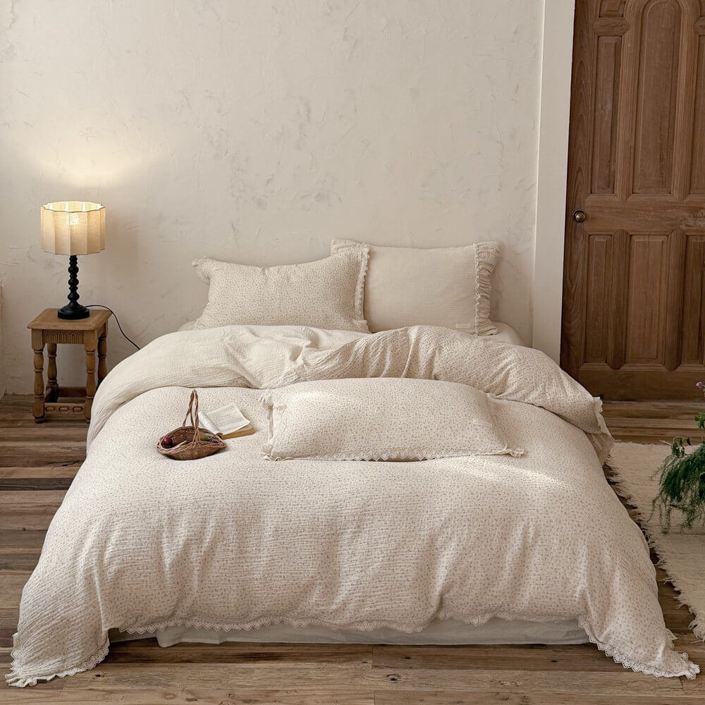 Ditsy Floral Bedding Set with Lace Trim