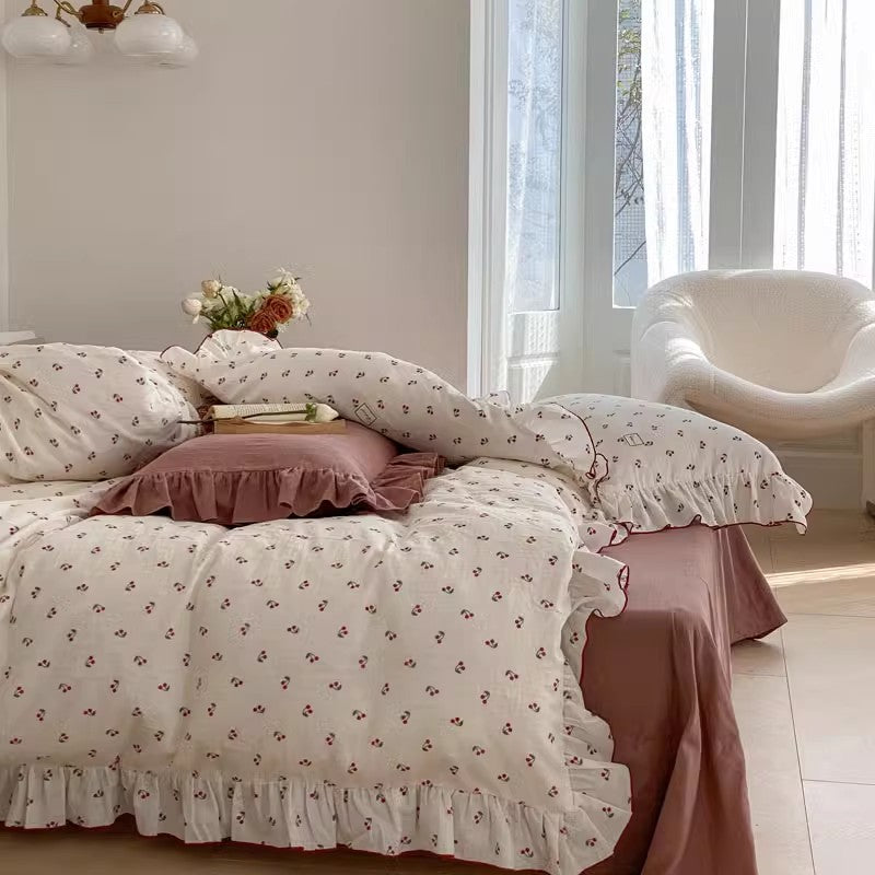 Lightweight cotton muslin bedding set