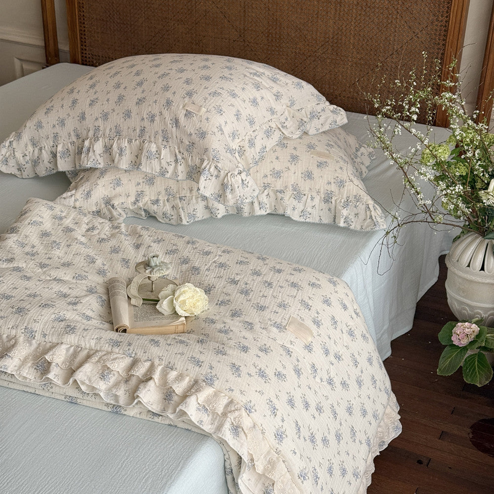 Soft gauze cotton comforter with double edge ruffle detail