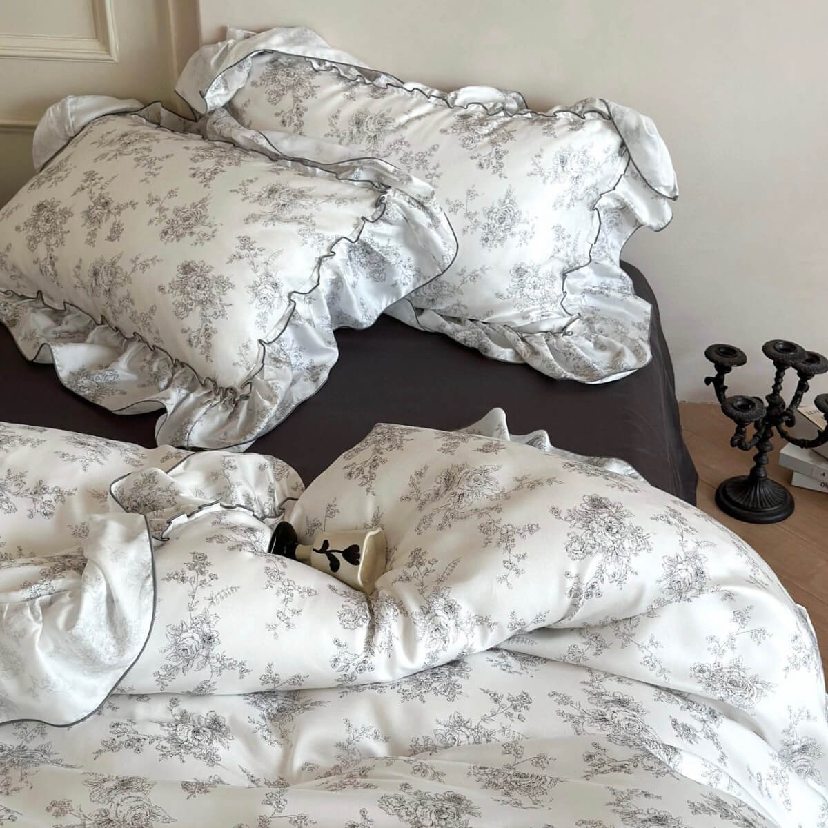 French Style 60s Lyocell Floral Ruffle Bedding Set - StuffedHome
