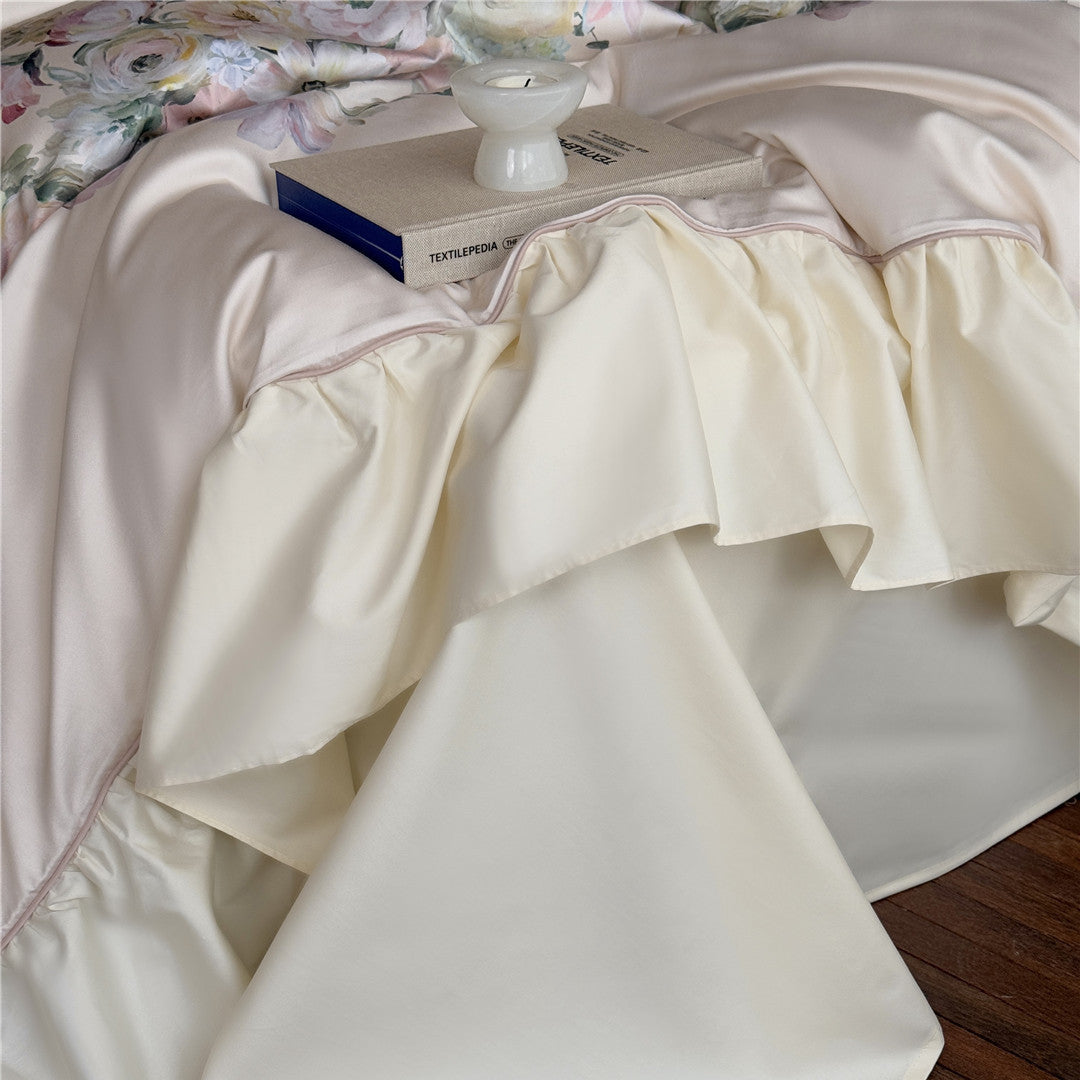Romantic rose duvet cover with solid beige bed sheet