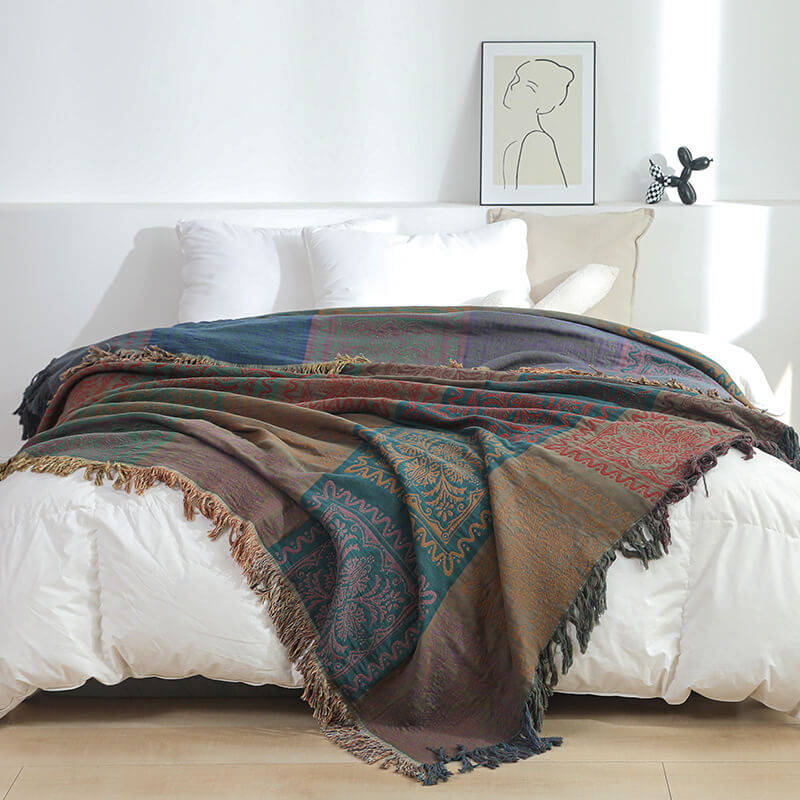 Cotton Jacquard Throw Blanket with Fringe - StuffedHome