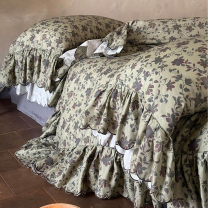 Vintage Rose Ruffle Bedding Set – Cottage Cotton Muslin
