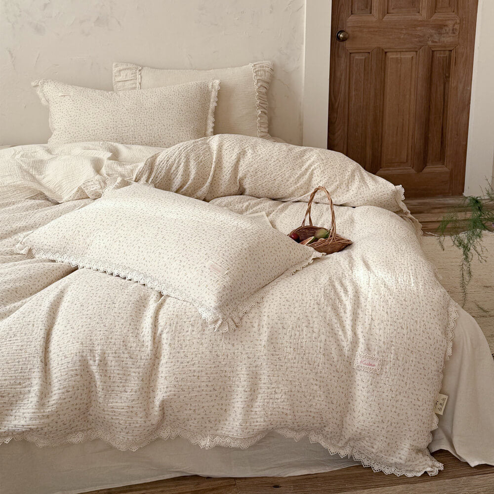 Ditsy Floral Bedding Set with Lace Trim
