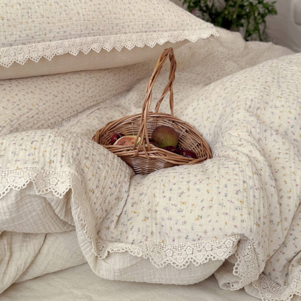 Ditsy Floral Bedding Set with Lace Trim