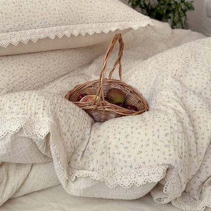 Ditsy Floral Bedding Set with Lace Trim