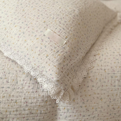 Ditsy Floral Bedding Set with Lace Trim