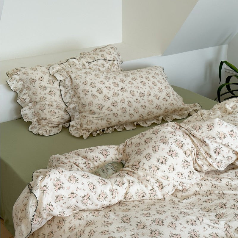 Floral ruffle duvet cover set