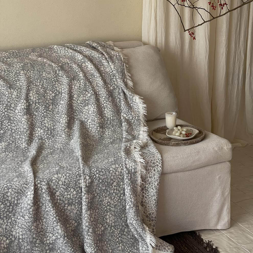 Neutral Cotton Jacquard Throw Blanket with Fringe
