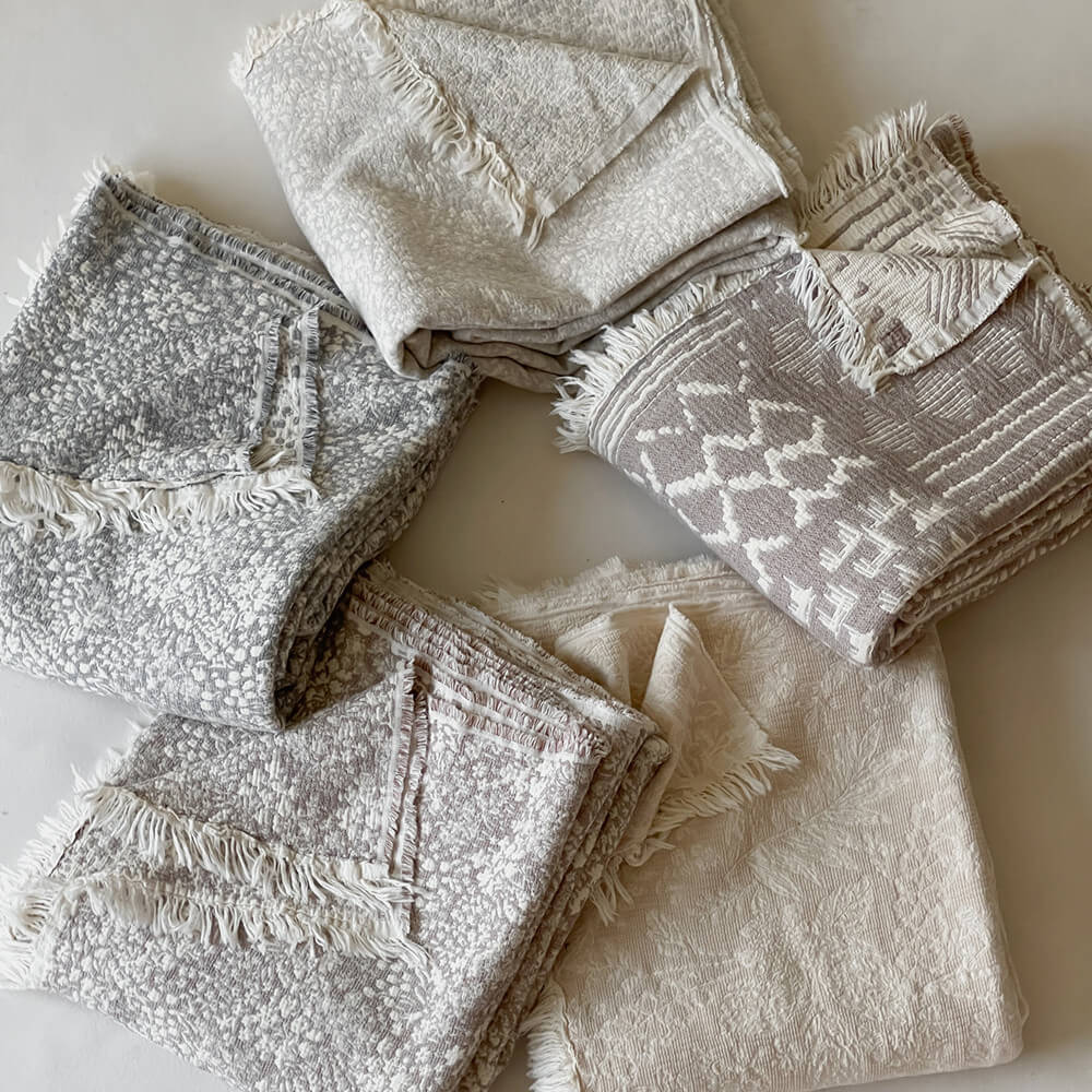 Neutral Cotton Jacquard Throw Blanket with Fringe