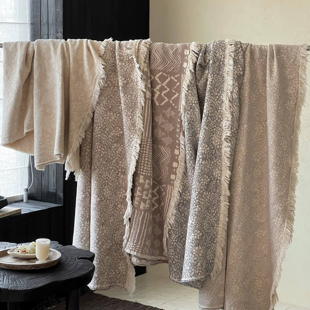 Neutral Cotton Jacquard Throw Blanket with Fringe