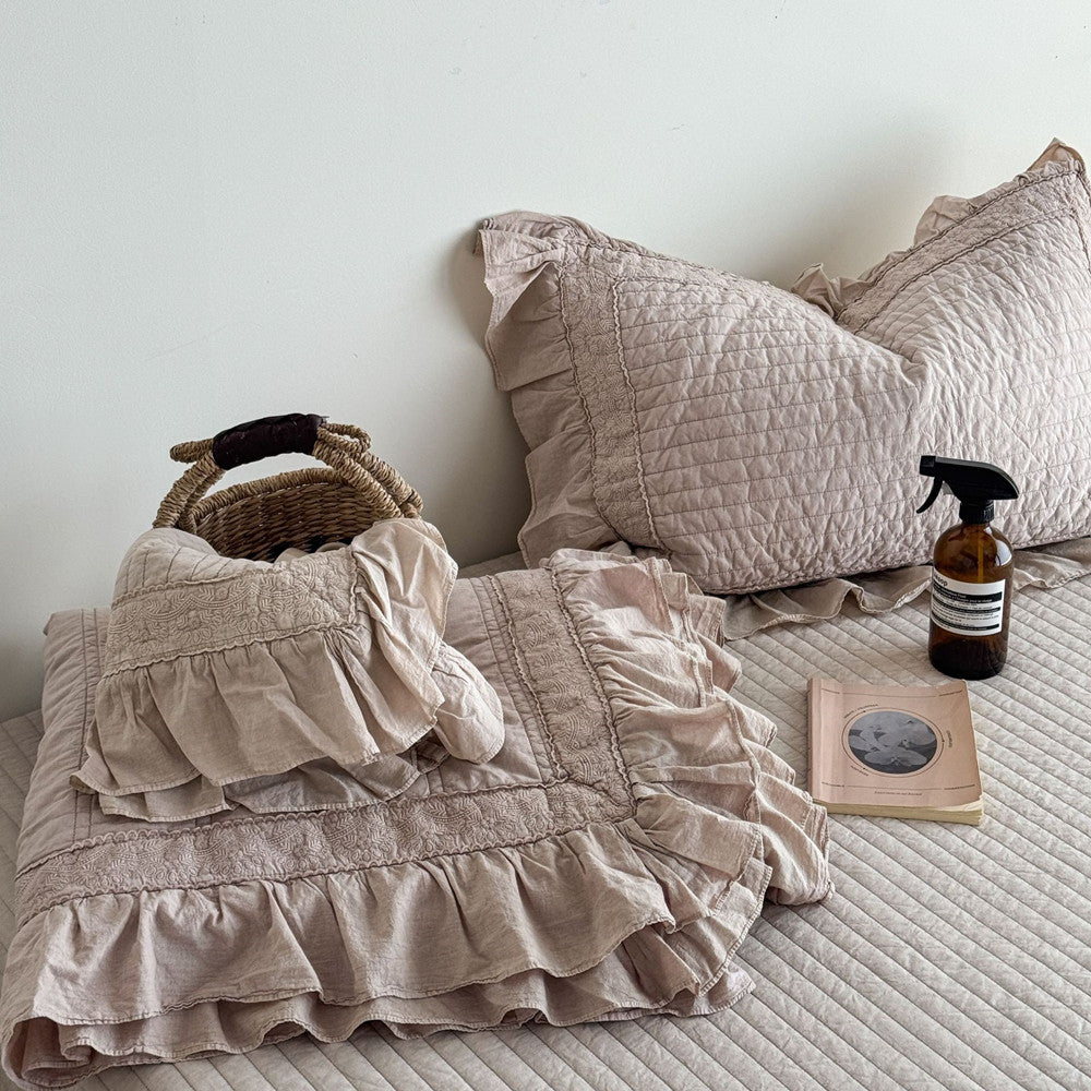 Quilted Ruffle Bedding – Duvet Cover, Bedspread & Pillowcases