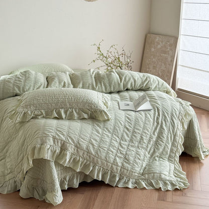 Quilted Ruffle Bedding – Duvet Cover, Bedspread & Pillowcases