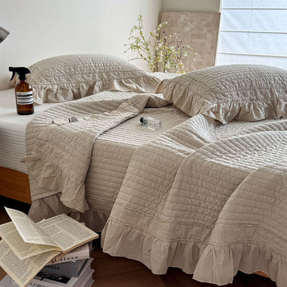 Quilted Ruffle Bedding – Duvet Cover, Bedspread & Pillowcases