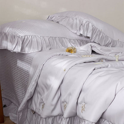 Quilted Ruffle Bedding Set – Soft Luxury Style