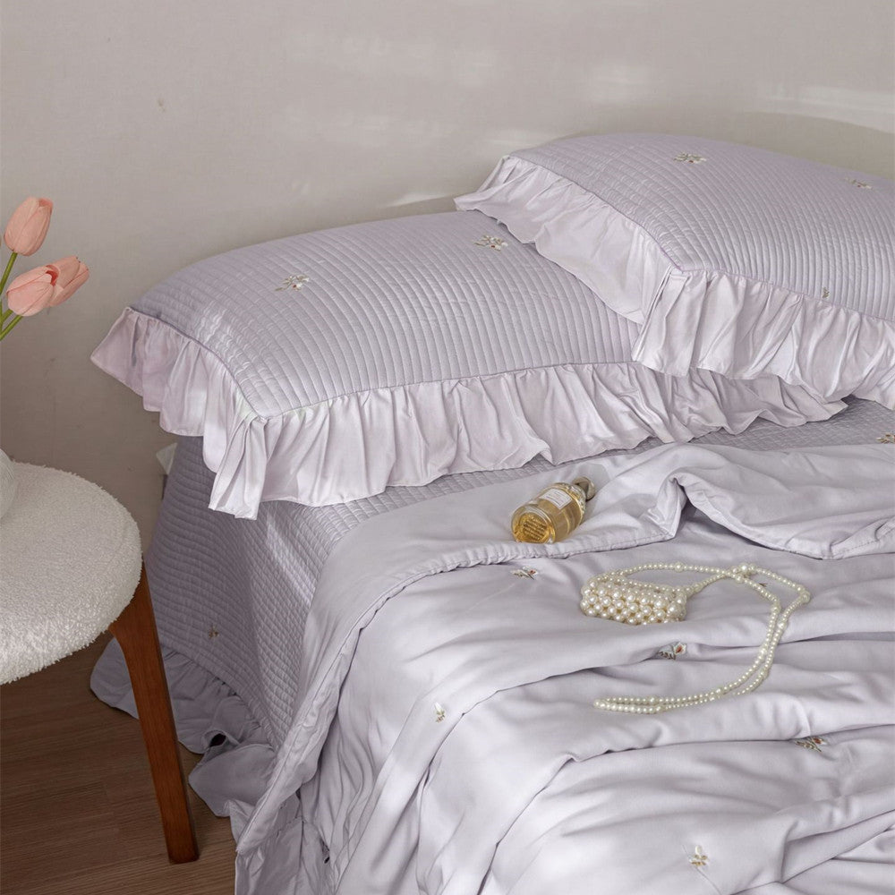 Quilted Ruffle Bedding Set – Soft Luxury Style