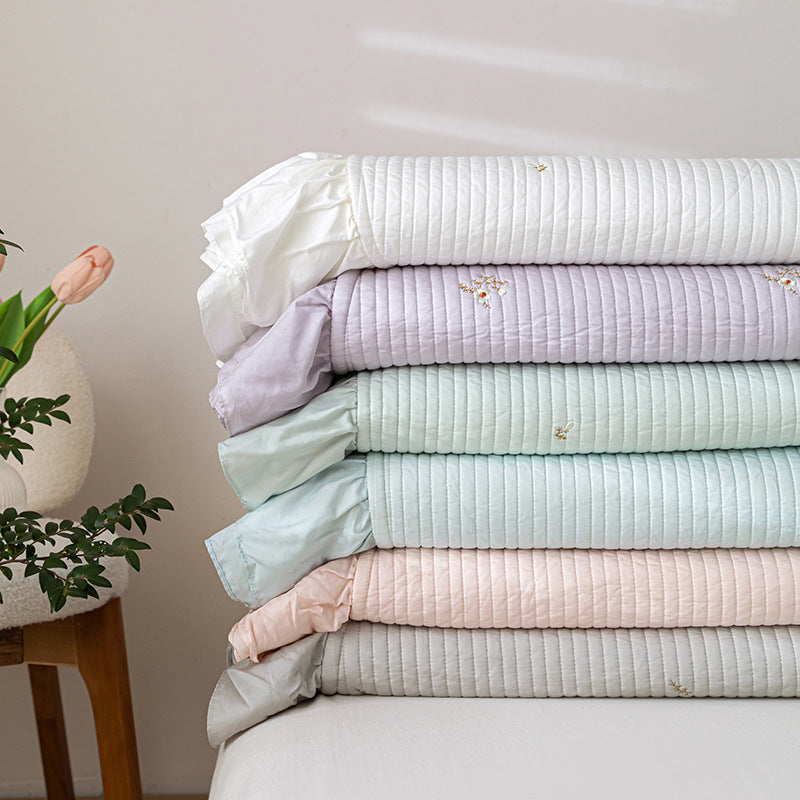 Quilted Ruffle Bedding Set – Soft Luxury Style