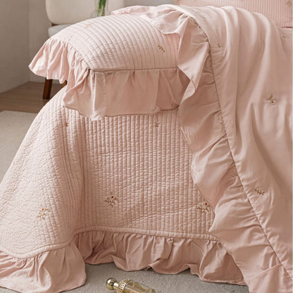 Quilted Ruffle Bedding Set – Soft Luxury Style