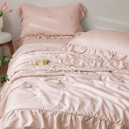 Quilted Ruffle Bedding Set – Soft Luxury Style