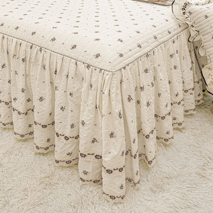 Ditsy Floral Quilted Bed Skirt