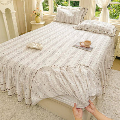 Ditsy Floral Quilted Bed Skirt