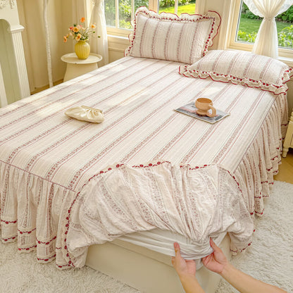 Ditsy Floral Quilted Bed Skirt