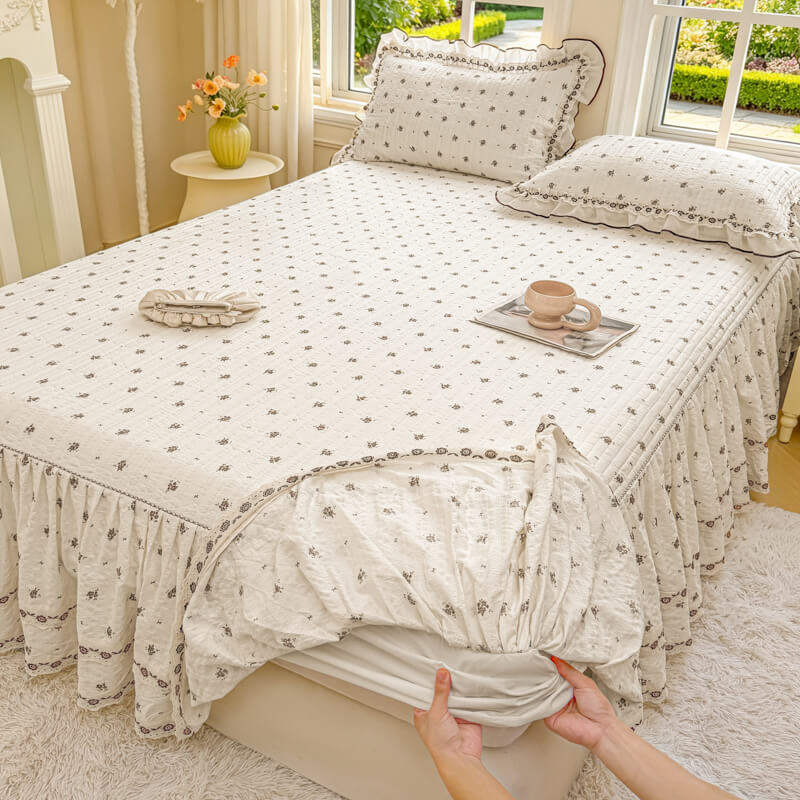 Ditsy Floral Quilted Bed Skirt