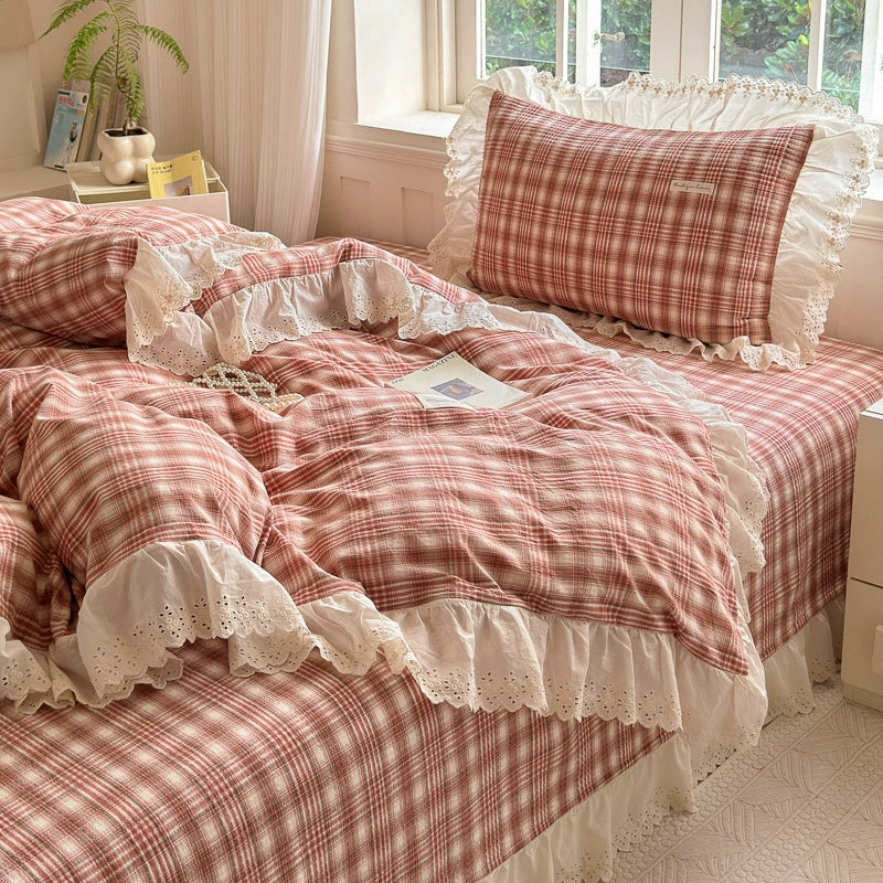 Washed Cotton Plaid Duvet Cover – Ruffled Vintage Charm - StuffedHome