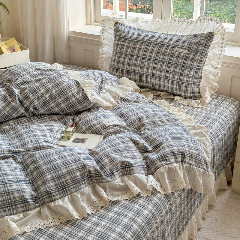 Washed Cotton Plaid Duvet Cover – Ruffled Vintage Charm - StuffedHome