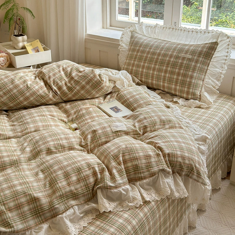 Washed Cotton Plaid Duvet Cover – Ruffled Vintage Charm - StuffedHome