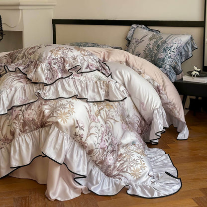 glossy-bedding-set